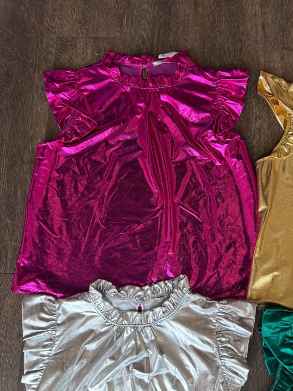 Jodifl Metallic Ruffle Sleeve Top Lot S17 - Picture 4 of 6